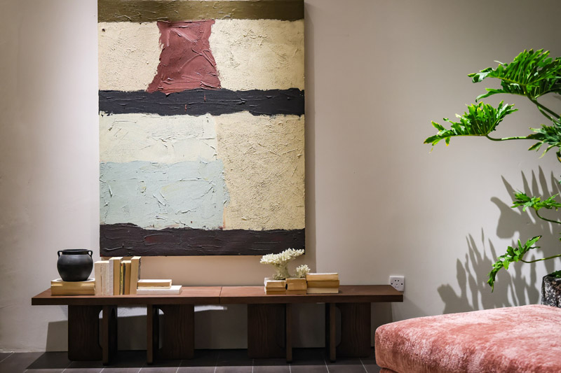 How to Remove Mold from Wooden Furniture: Mold Removal Solutions for Different Cases