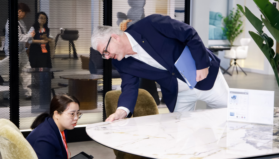 14 Robust Barstool Manufacturers Shine at CIFF Public Commercial Space Exhibition