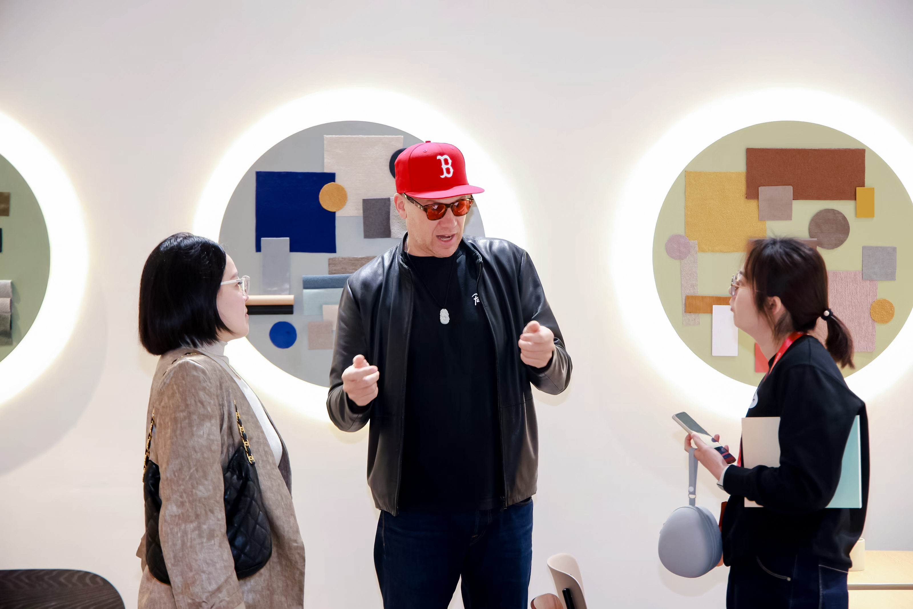 Chinese Manufacturers Specializing in Library Furniture and Lighting