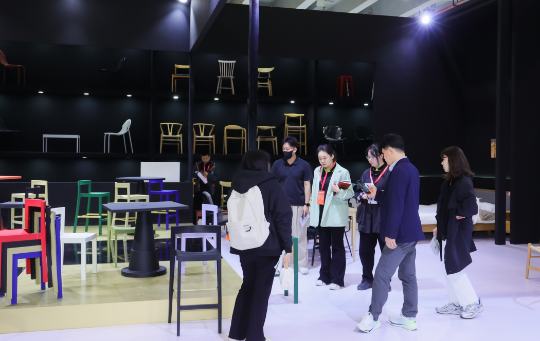 Plastic Furniture Suppliers in China