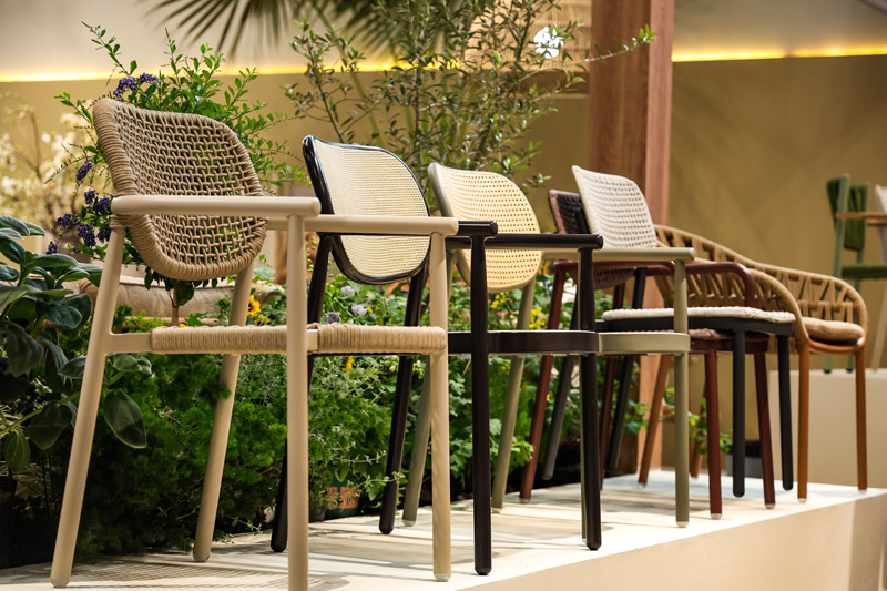 How to Clean Outdoor Furniture Properly: Your Complete Guide to a Cozy Patio