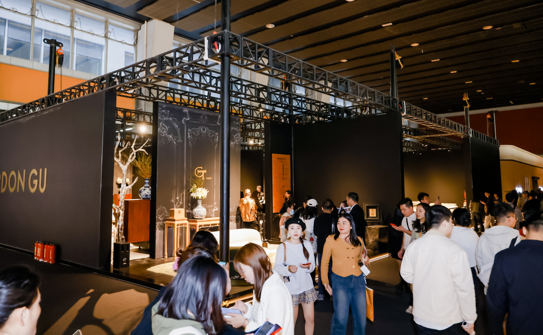 Top Factory-Direct Bar Chairs, Stools & Tables Manufacturers Shine at CIFF