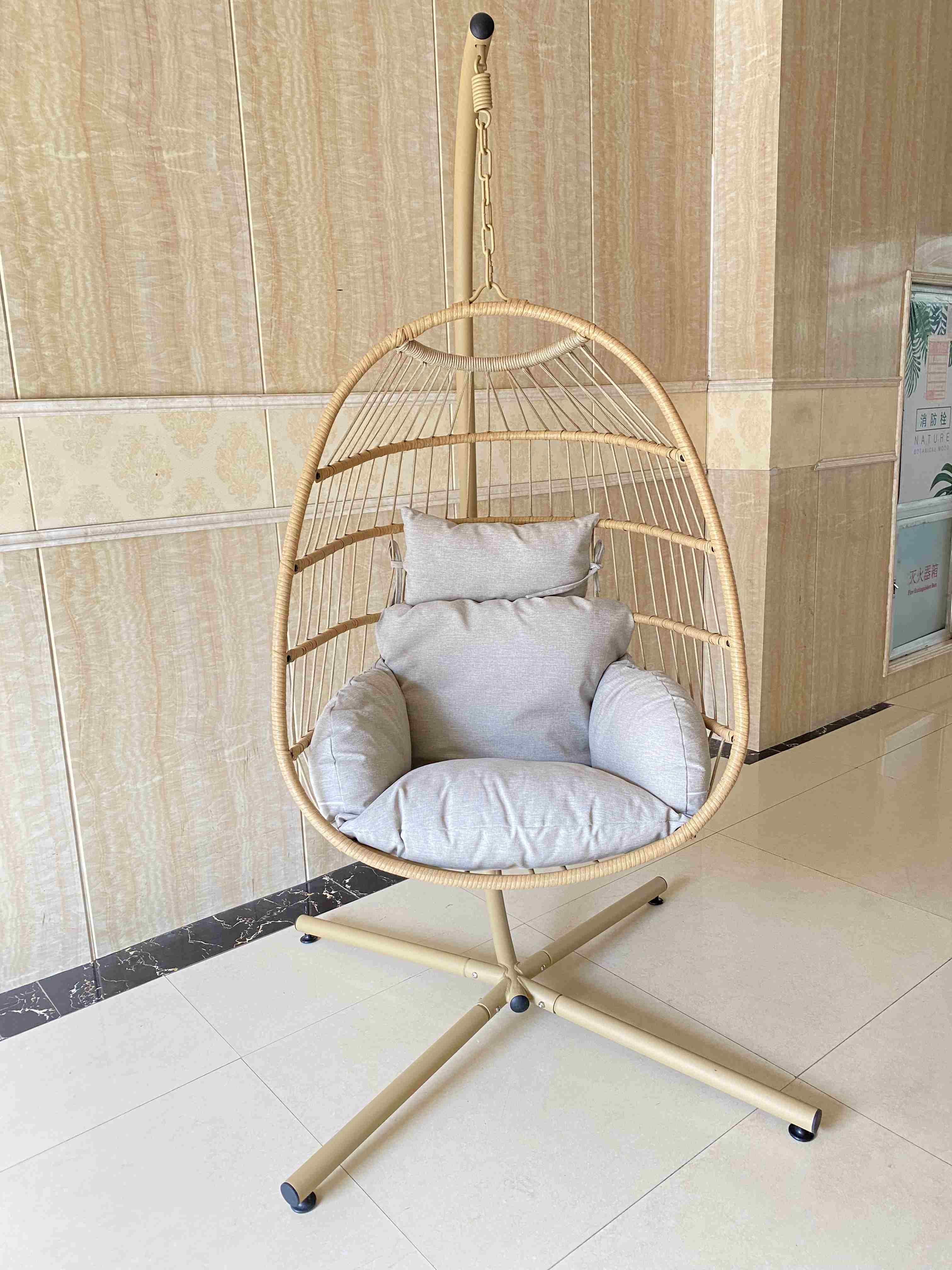 Hanging chair